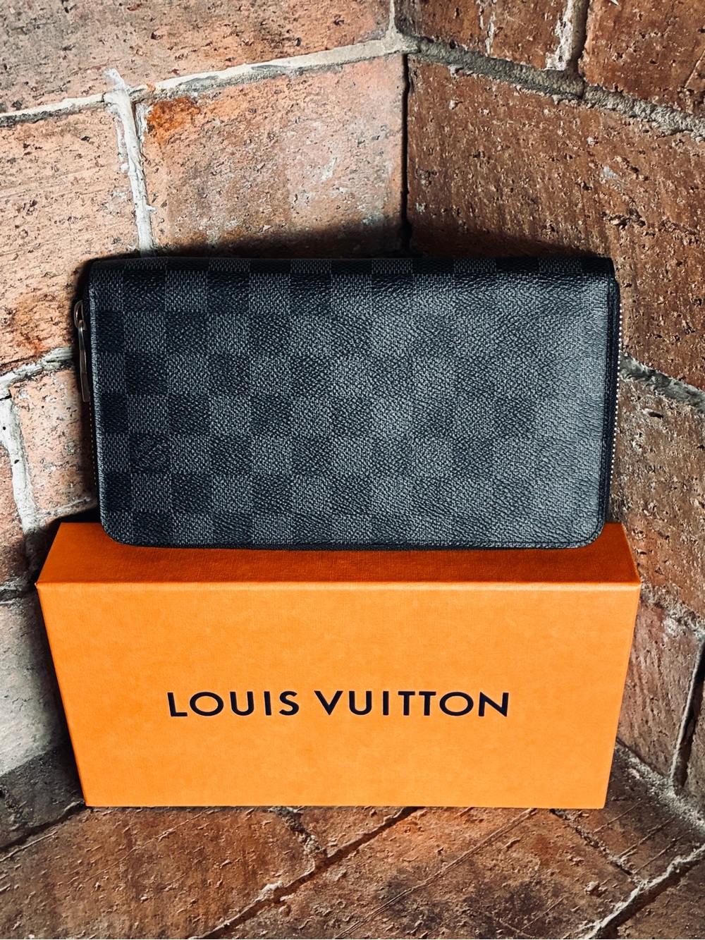 🏴‍☠️ Louis Vuitton Graphite Zippy Large Wallet Organizer or Clutch  EUC